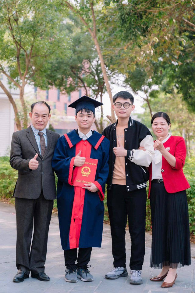 Ngôi trường "đỉnh" nhất lúc này: 3 năm liền có học sinh đạt HCV Olympic Quốc tế, gần như năm nào cũng có Thủ khoa, Á khoa thi ĐH- Ảnh 11.