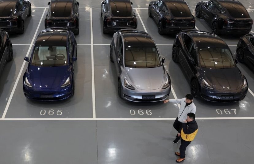 Elon Musk được dịp ngạo nghễ: Tesla đánh bại loạt đối thủ sừng sỏ tại thị trường tỷ dân về công nghệ tự lái, truyền thông lẫn sếp lớn Trung Quốc đều công nhận- Ảnh 1.