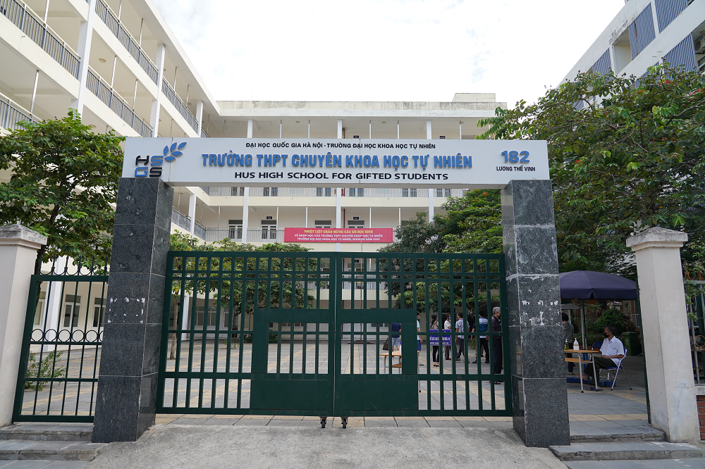 Ngôi trường được mệnh danh là "lò luyện Olympic" của Việt Nam: Huy chương quốc tế đếm không xuể, thành tích khó ai đuổi kịp!- Ảnh 1.