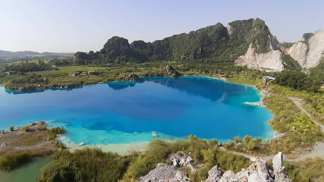 Không phải Đà Lạt, “tuyệt tình cốc”này được ví như "Cửu Trại Câu phiên bản Việt": ít ai biết đến, Google Maps cũng "bó tay"- Ảnh 1.