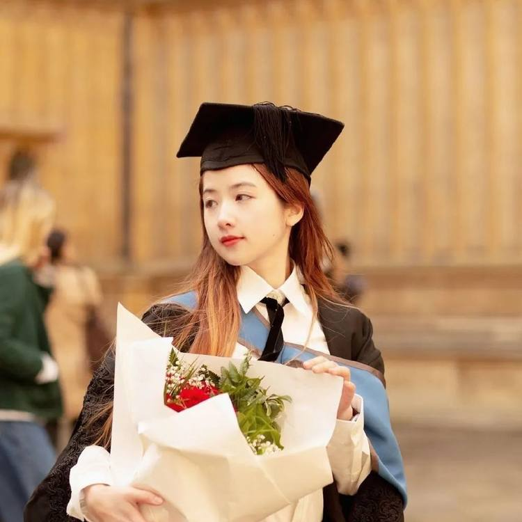 Nữ Tiến sĩ Toán học 31 tuổi đạt giải thưởng danh giá của Anh, được săn đón mức lương 1,5 tỷ VNĐ/năm: "Mong có cơ hội về quê hương cống hiến"- Ảnh 2.