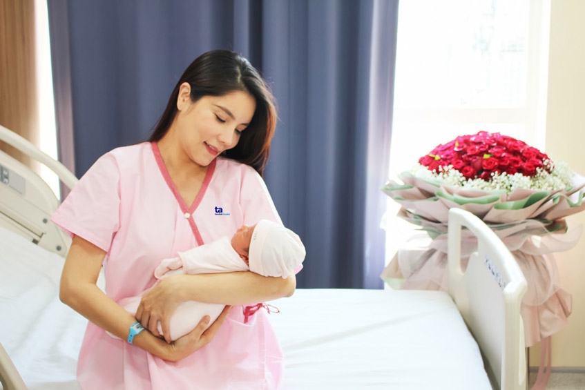 4 bệnh viện tư như khách sạn được loạt phú bà Showbiz Việt lựa chọn để “vượt cạn”: Là niềm ao ước của bất cứ sản phụ nào nhưng mức giá mới đáng giật mình- Ảnh 11.