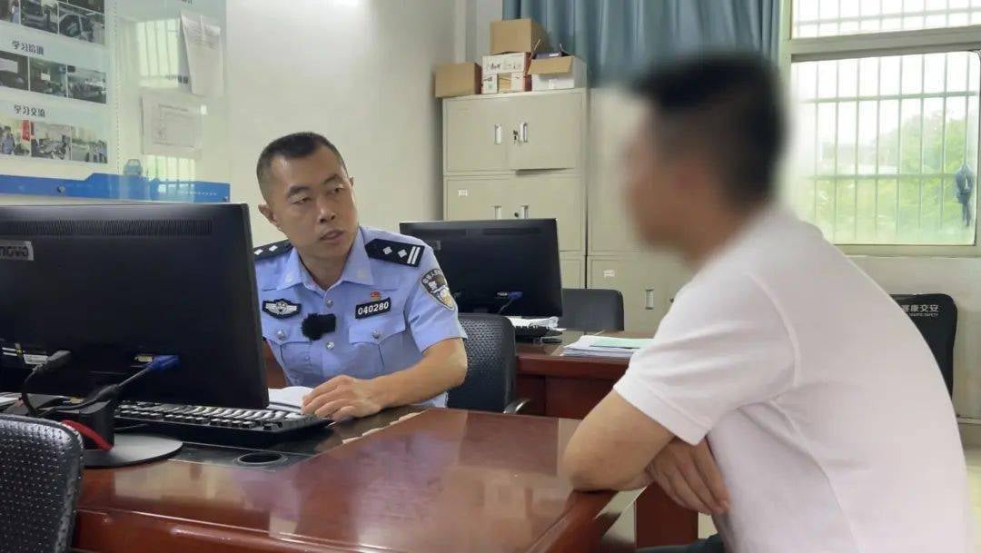 Mang hơn 4 tỷ đồng tiền đền bù đất đi gửi tiết kiệm với lãi suất hơn 8%, 1 năm sau đến rút thì được thông báo: "Chúng tôi chưa từng triển khai gói tiền gửi trên"- Ảnh 1. Mang hơn 4 tỷ đồng tiền đền bù đất đi gửi tiết kiệm với lãi suất hơn 8%, 1 năm sau đến rút thì được thông báo: "Chúng tôi chưa từng triển khai gói tiền gửi trên"- Ảnh 1.