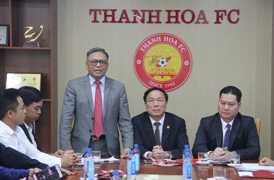 Vị đại gia khét tiếng vừa bị công an khám xét: Sở hữu tòa Bạch dinh 50.000m2 có sân bay riêng và bộ sưu tập Mercedes cổ, làm loạt dự án BĐS nghìn tỷ tại Thanh Hoá- Ảnh 5. Vị đại gia khét tiếng vừa bị công an khám xét: Sở hữu tòa Bạch dinh 50.000m2 có sân bay riêng và bộ sưu tập Mercedes cổ, làm loạt dự án BĐS nghìn tỷ tại Thanh Hoá- Ảnh 5.