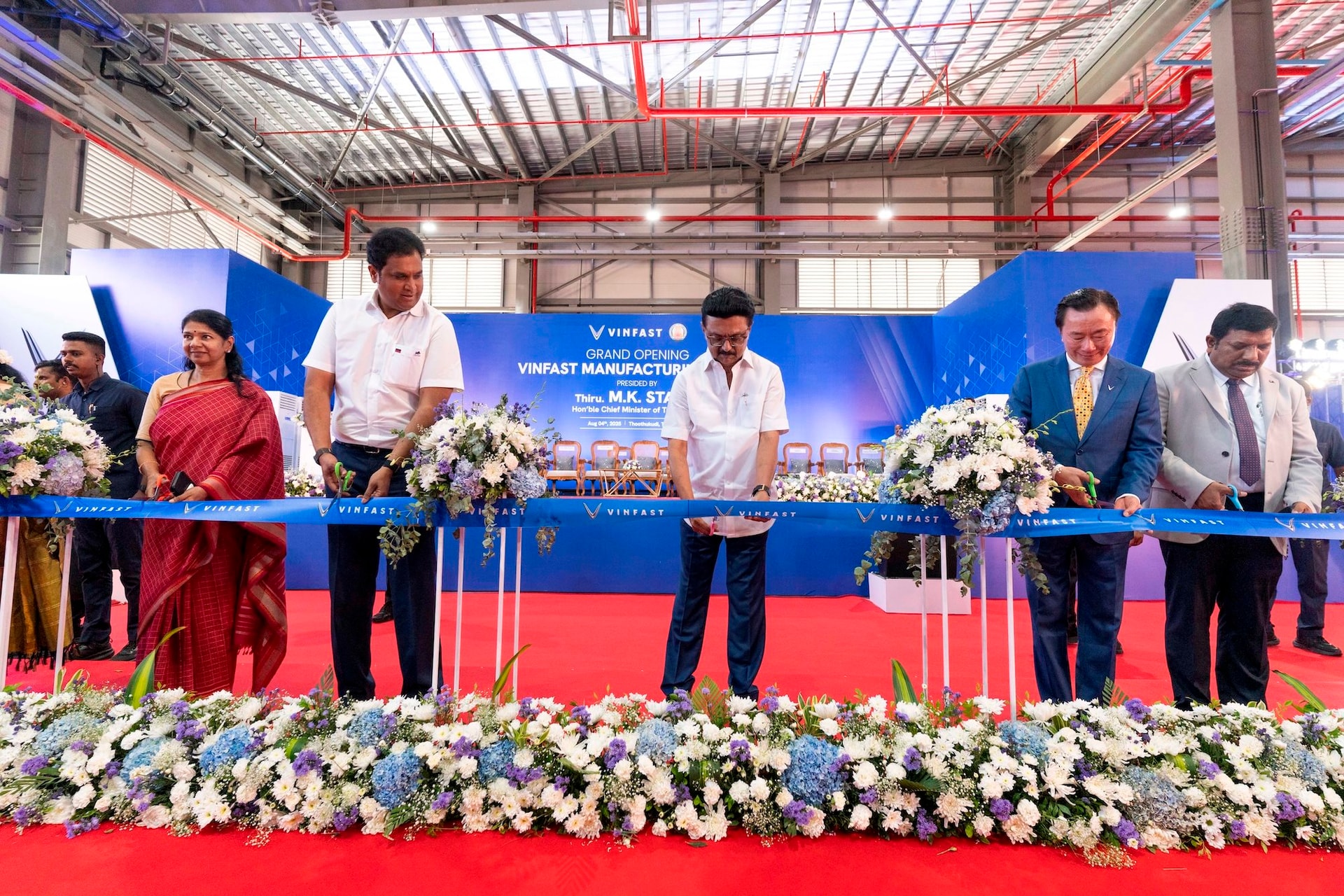Tỷ phú Phạm Nhật Vượng khánh thành nhà máy ô tô điện ở nền kinh tế hàng đầu BRICS, Tổng giám đốc VinFast châu Á khẳng định: "Biến nơi đây thành thủ phủ xe điện ở Nam Á"- Ảnh 2.