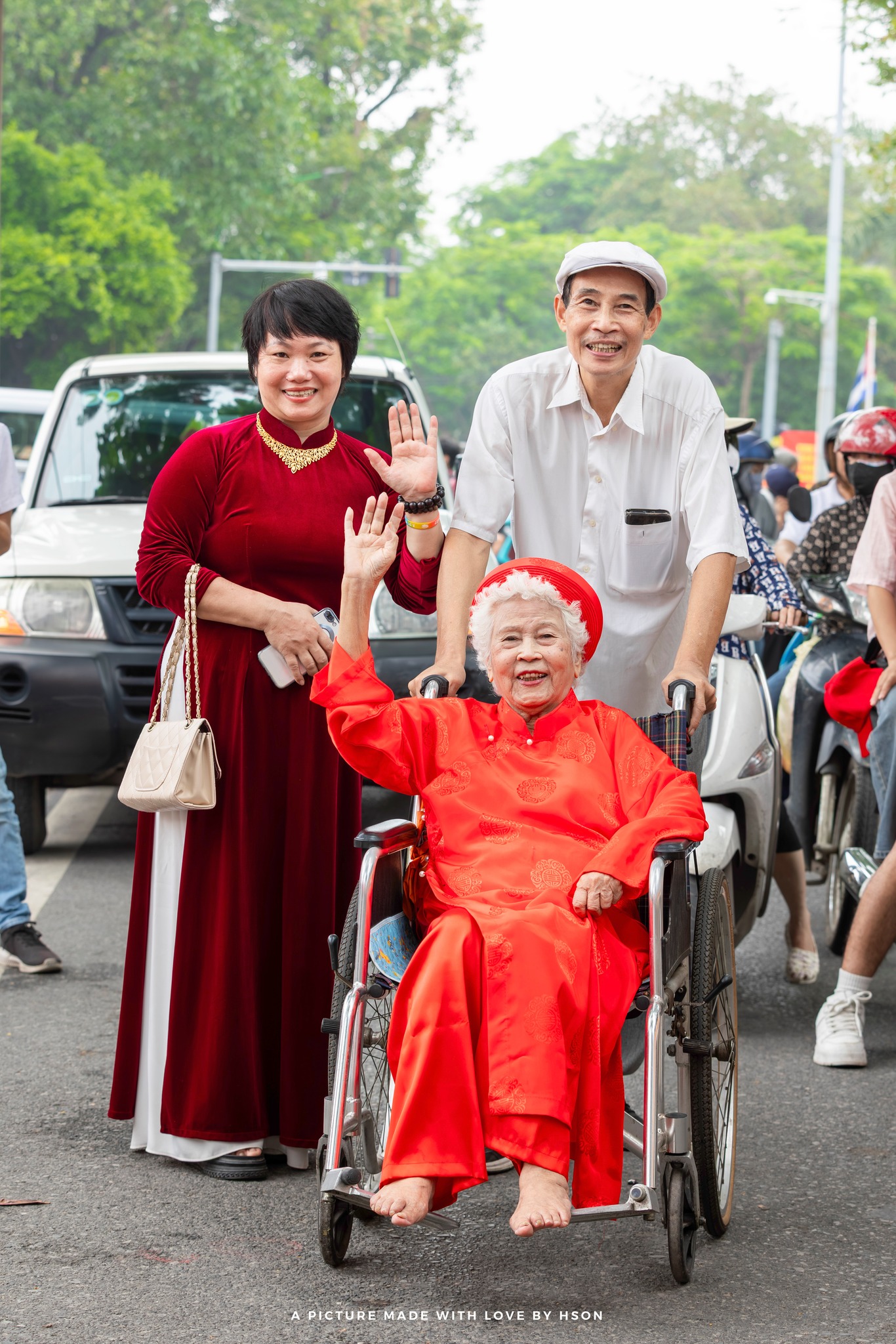 Khi những "em bé" năm xưa trở lại Quảng trường Ba Đình lịch sử- Ảnh 7. Khi những "em bé" năm xưa trở lại Quảng trường Ba Đình lịch sử- Ảnh 7.