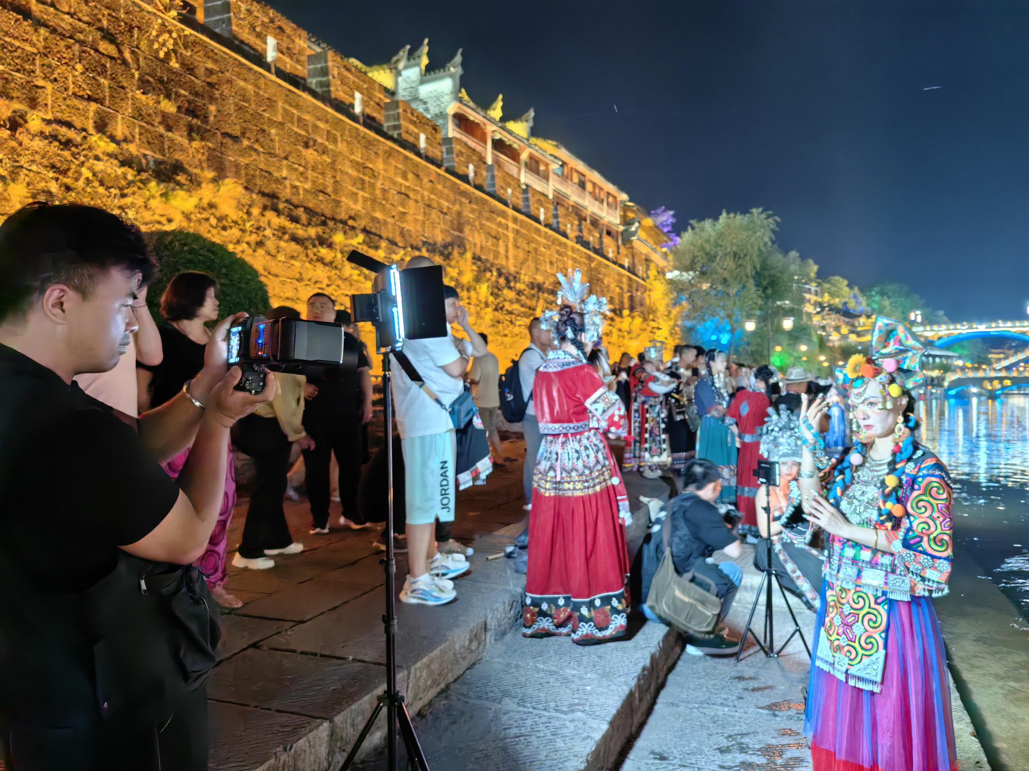 Khách Việt kể lại cảnh tượng gặp trên đường phố Trung Quốc, nhận xét: Khách Việt kể lại cảnh tượng gặp trên đường phố Trung Quốc, nhận xét: