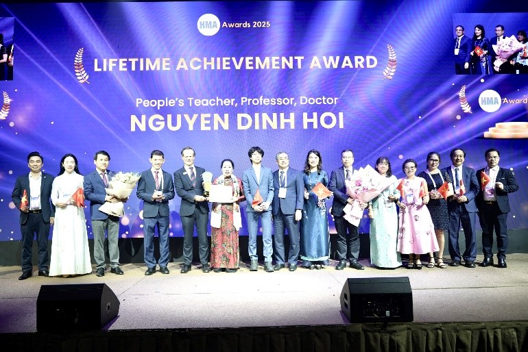 Giáo sư 91 tuổi là người Việt thứ 4 nhận giải thưởng Cống hiến trọn đời châu Á: Từ cậu bé nghèo đến người thầy mẫu mực- Ảnh 1.