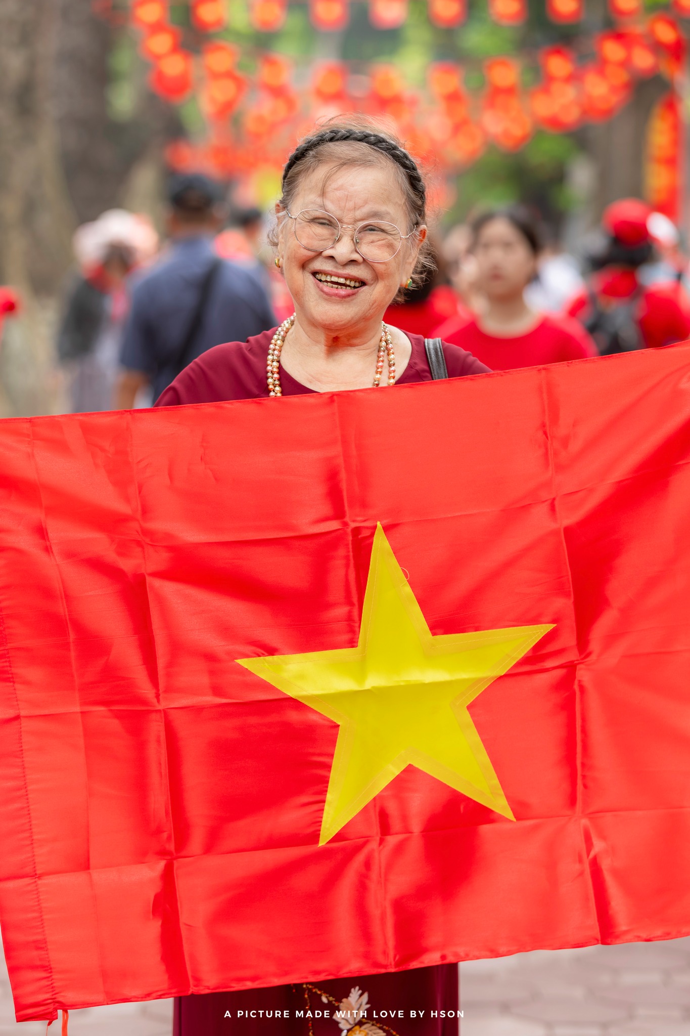 Khi những "em bé" năm xưa trở lại Quảng trường Ba Đình lịch sử- Ảnh 1. Khi những "em bé" năm xưa trở lại Quảng trường Ba Đình lịch sử- Ảnh 1.