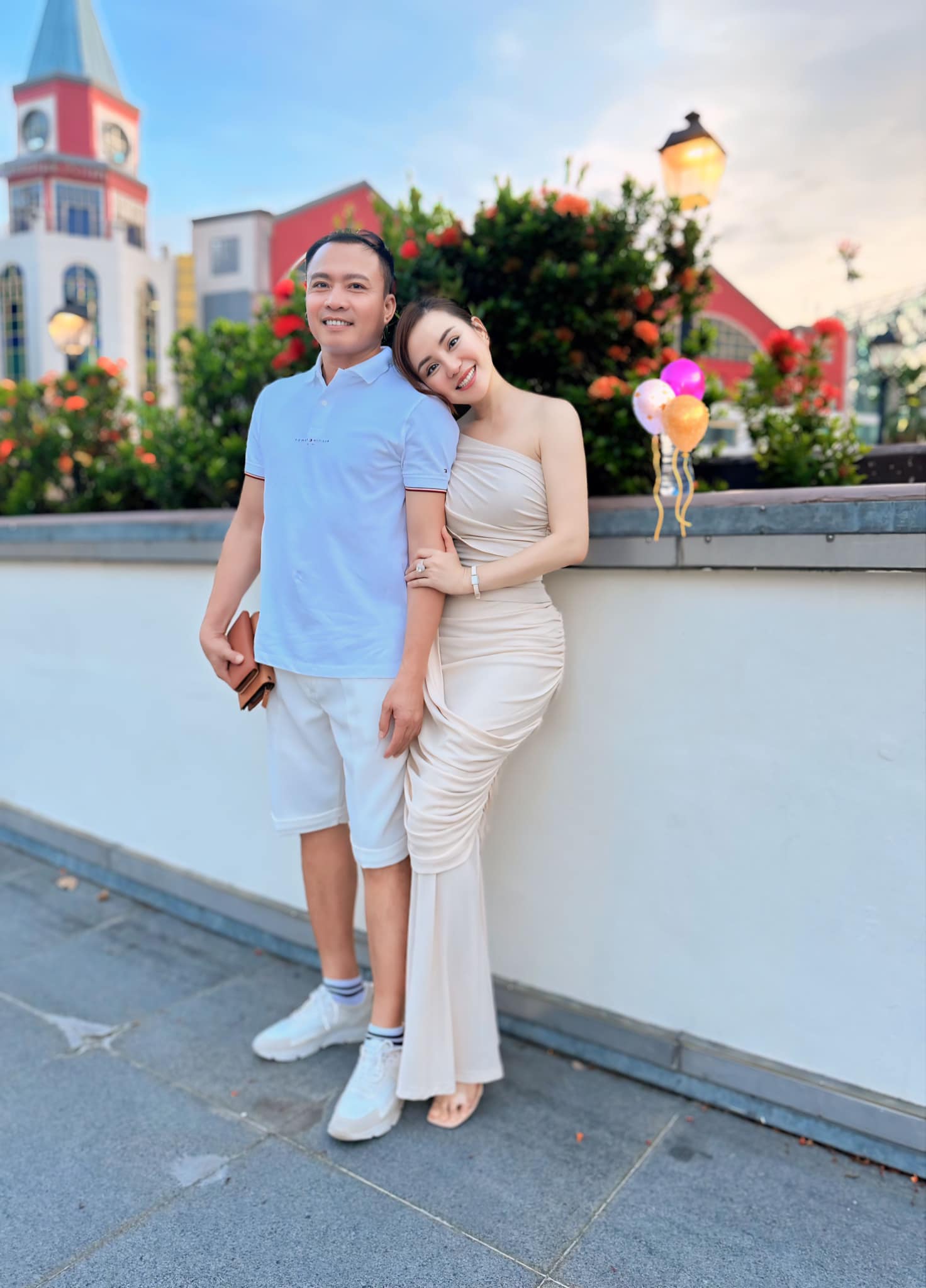 Nữ nghệ sĩ có biệt thự từ TP.HCM ra Hải Phòng, được chồng đại gia yêu chiều, trông con cho đi hát- Ảnh 3. Nữ nghệ sĩ có biệt thự từ TP.HCM ra Hải Phòng, được chồng đại gia yêu chiều, trông con cho đi hát- Ảnh 3.