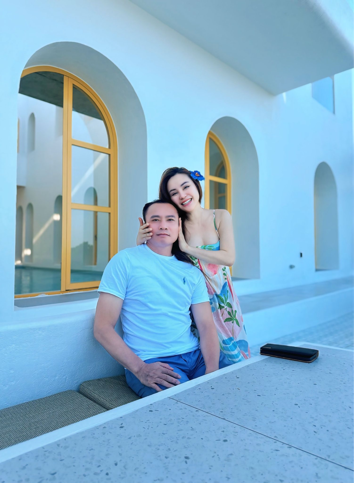 Nữ nghệ sĩ có biệt thự từ TP.HCM ra Hải Phòng, được chồng đại gia yêu chiều, trông con cho đi hát- Ảnh 4. Nữ nghệ sĩ có biệt thự từ TP.HCM ra Hải Phòng, được chồng đại gia yêu chiều, trông con cho đi hát- Ảnh 4.