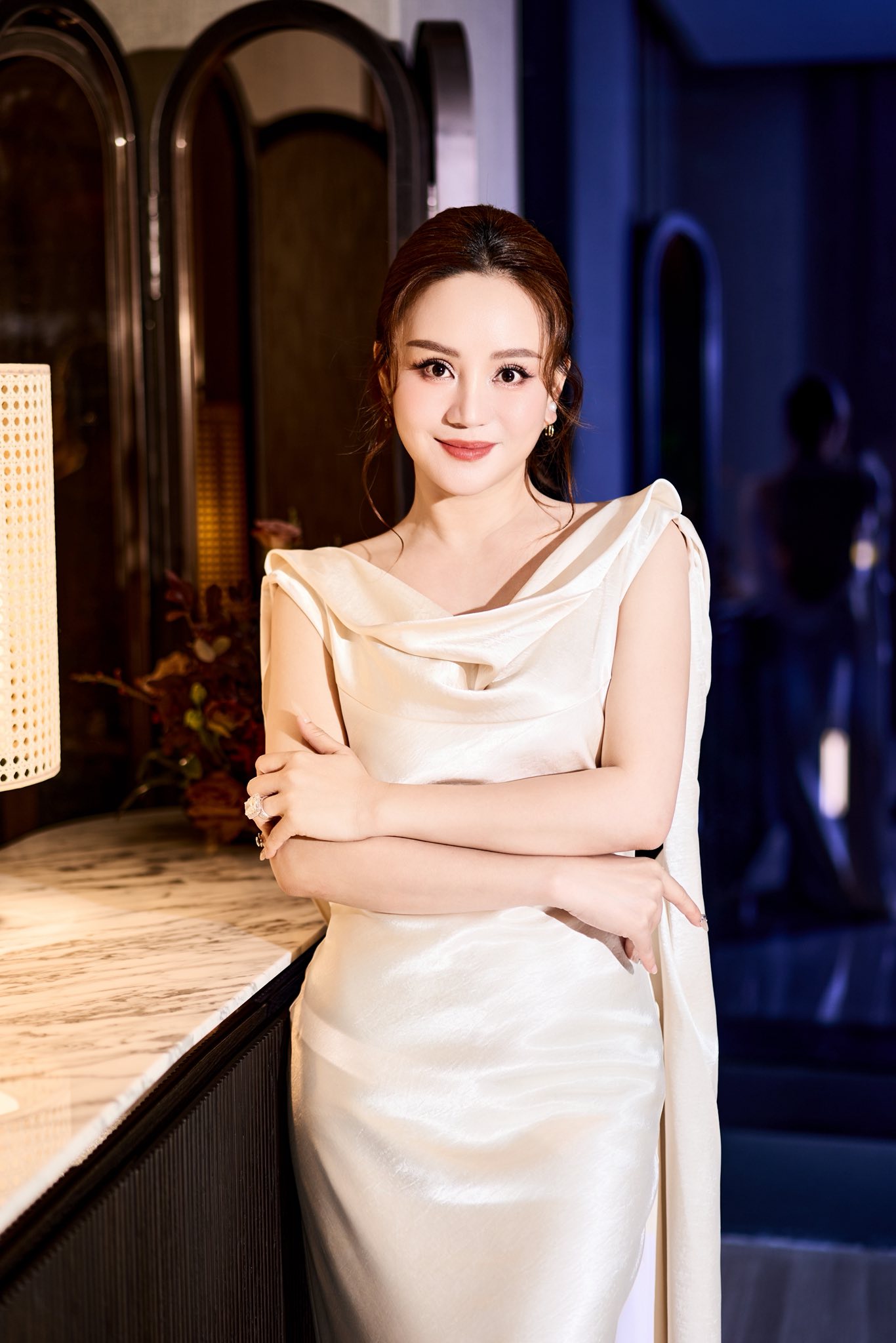 Nữ nghệ sĩ có biệt thự từ TP.HCM ra Hải Phòng, được chồng đại gia yêu chiều, trông con cho đi hát- Ảnh 2. Nữ nghệ sĩ có biệt thự từ TP.HCM ra Hải Phòng, được chồng đại gia yêu chiều, trông con cho đi hát- Ảnh 2.