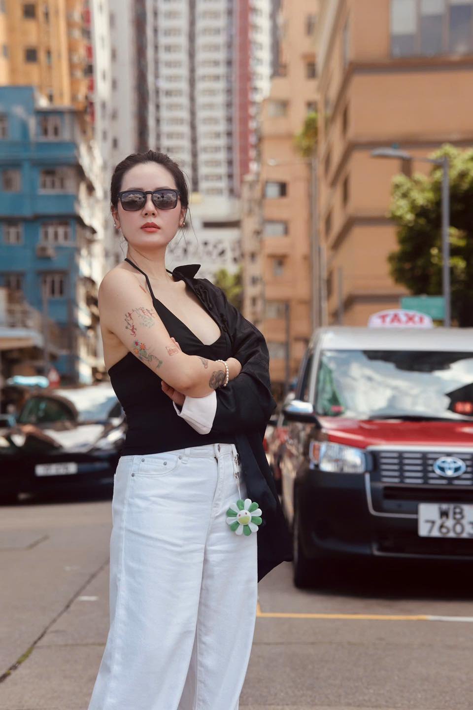 Nữ ca sĩ Việt từng "flex" mua mấy cái nhà, một vài cái xe nhờ 1 bài hát giá 2 triệu đồng: U45 sở hữu nhan sắc mặn mà, tự tin so sánh với Song Hye Kyo- Ảnh 3.
