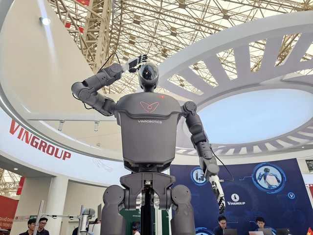 Vingroup lập công ty con VinDynamics, bắt đầu sản xuất và chuyển giao công nghệ trong lĩnh vực sản xuất người máy- Ảnh 1.