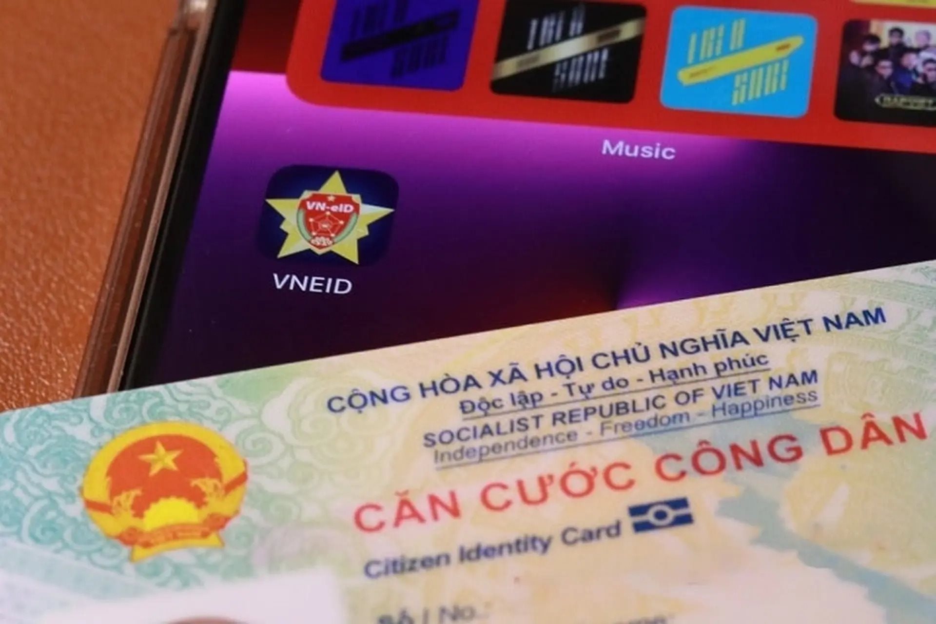 Từ nay đến cuối năm, VNeID sẽ có thêm loạt thay đổi quan trọng tác động đến hàng triệu người dân, cập nhật ngay để không bỏ lỡ quyền lợi!- Ảnh 1. Từ nay đến cuối năm, VNeID sẽ có thêm loạt thay đổi quan trọng tác động đến hàng triệu người dân, cập nhật ngay để không bỏ lỡ quyền lợi!- Ảnh 1.
