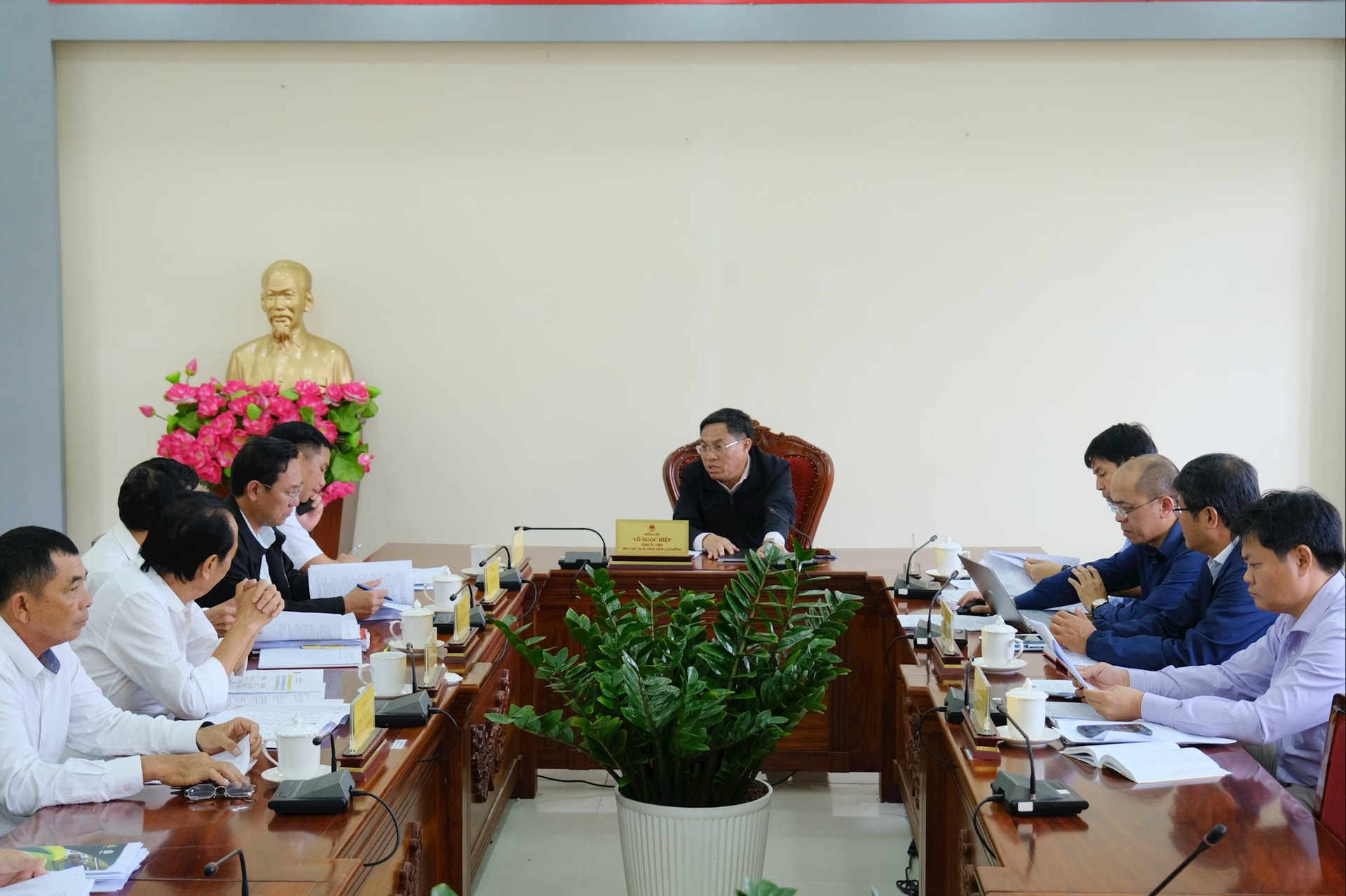 Đã có dự thảo về cá cược đua ngựa, hiện tại Việt Nam đang có trường đua ngựa nổi bật nào?- Ảnh 2. Đã có dự thảo về cá cược đua ngựa, hiện tại Việt Nam đang có trường đua ngựa nổi bật nào?- Ảnh 2.