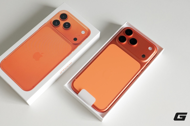 Mở hộp iPhone 17 Pro và iPhone 17 Pro Max chính hãng: Màu cam nổi bật, màu bạc tinh tế, chọn màu nào bây giờ?- Ảnh 34. Mở hộp iPhone 17 Pro và iPhone 17 Pro Max chính hãng: Màu cam nổi bật, màu bạc tinh tế, chọn màu nào bây giờ?- Ảnh 34.