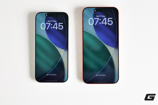 Mở hộp iPhone 17 Pro và iPhone 17 Pro Max chính hãng: Màu cam nổi bật, màu bạc tinh tế, chọn màu nào bây giờ?- Ảnh 20. Mở hộp iPhone 17 Pro và iPhone 17 Pro Max chính hãng: Màu cam nổi bật, màu bạc tinh tế, chọn màu nào bây giờ?- Ảnh 20.