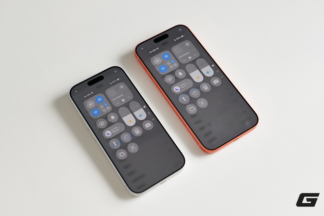 Mở hộp iPhone 17 Pro và iPhone 17 Pro Max chính hãng: Màu cam nổi bật, màu bạc tinh tế, chọn màu nào bây giờ?- Ảnh 22. Mở hộp iPhone 17 Pro và iPhone 17 Pro Max chính hãng: Màu cam nổi bật, màu bạc tinh tế, chọn màu nào bây giờ?- Ảnh 22.