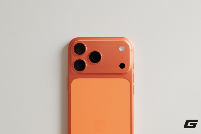 Mở hộp iPhone 17 Pro và iPhone 17 Pro Max chính hãng: Màu cam nổi bật, màu bạc tinh tế, chọn màu nào bây giờ?- Ảnh 24. Mở hộp iPhone 17 Pro và iPhone 17 Pro Max chính hãng: Màu cam nổi bật, màu bạc tinh tế, chọn màu nào bây giờ?- Ảnh 24.