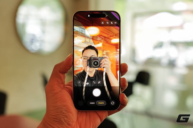 Mở hộp iPhone 17 Pro và iPhone 17 Pro Max chính hãng: Màu cam nổi bật, màu bạc tinh tế, chọn màu nào bây giờ?- Ảnh 33. Mở hộp iPhone 17 Pro và iPhone 17 Pro Max chính hãng: Màu cam nổi bật, màu bạc tinh tế, chọn màu nào bây giờ?- Ảnh 33.