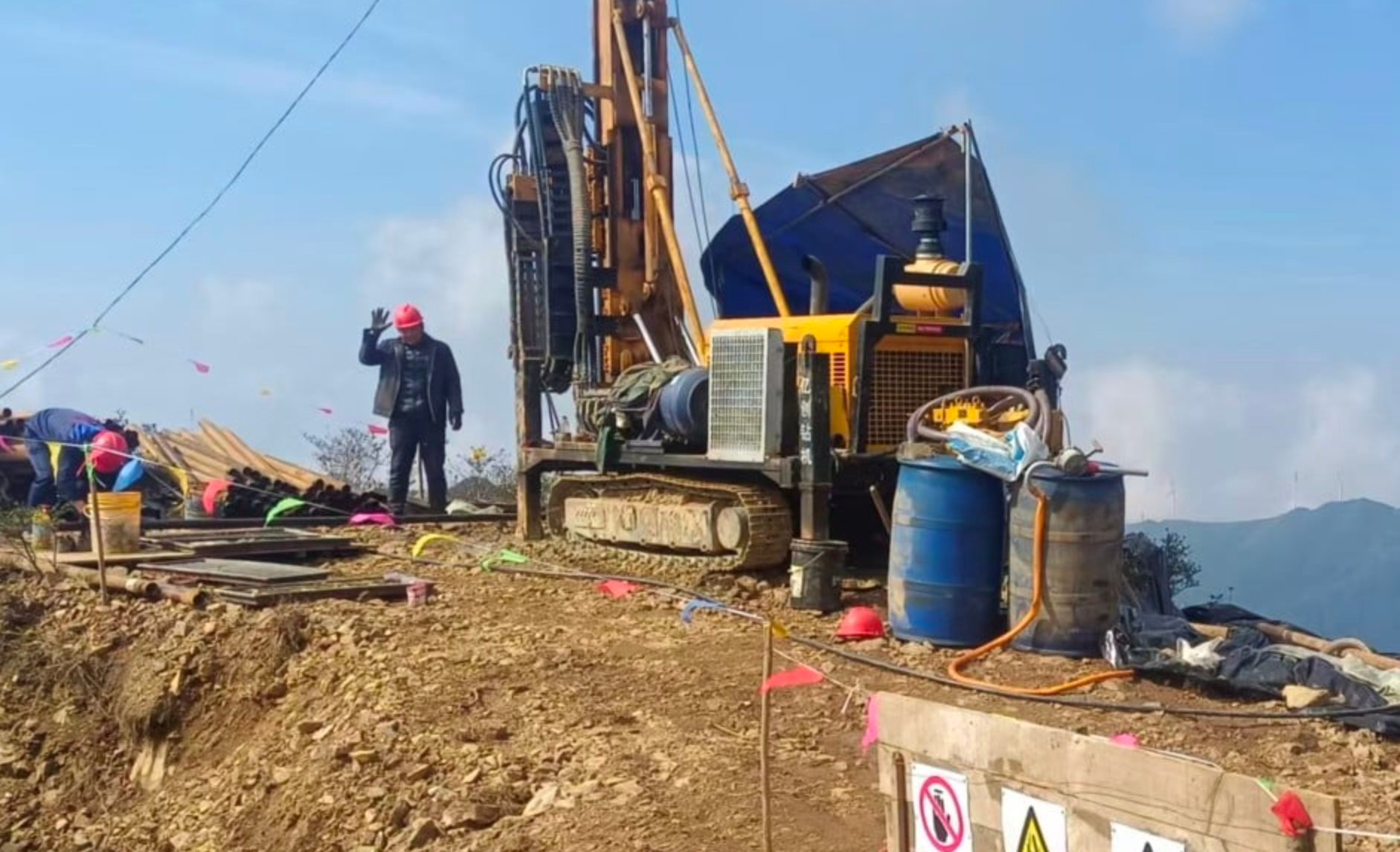 Mỹ làm nhưng không hiệu quả, Trung Quốc ra mắt thiết bị mạnh gấp 16 lần trong ‘phút mốt’: Vận hành hệ thống ăng-ten siêu khủng, truy tìm ‘kho báu’ ở độ sâu hàng nghìn mét- Ảnh 1.