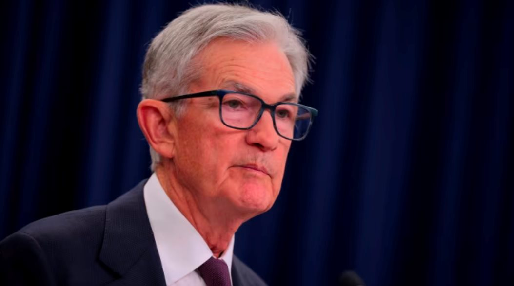 Chủ tịch Fed Jerome Powell thừa nhận: Chính sách tiền tệ đang 'hơi thắt chặt', có thể sẽ tiếp tục cắt giảm lãi suất trong thời gian tới- Ảnh 1. Chủ tịch Fed Jerome Powell thừa nhận: Chính sách tiền tệ đang 'hơi thắt chặt', có thể sẽ tiếp tục cắt giảm lãi suất trong thời gian tới- Ảnh 1.