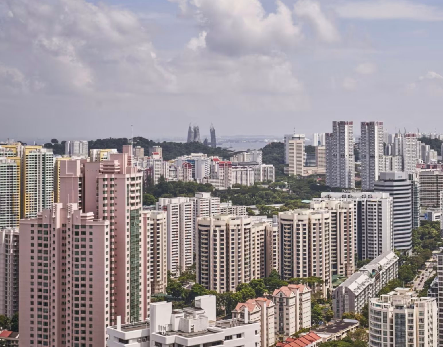 Quốc gia Đông Nam Á 'quay cuồng' vì bất động sản: Căn hộ 1 phòng ngủ giá 22 tỷ, thuế giao dịch 60% vẫn cháy hàng- Ảnh 1. Quốc gia Đông Nam Á 'quay cuồng' vì bất động sản: Căn hộ 1 phòng ngủ giá 22 tỷ, thuế giao dịch 60% vẫn cháy hàng- Ảnh 1.