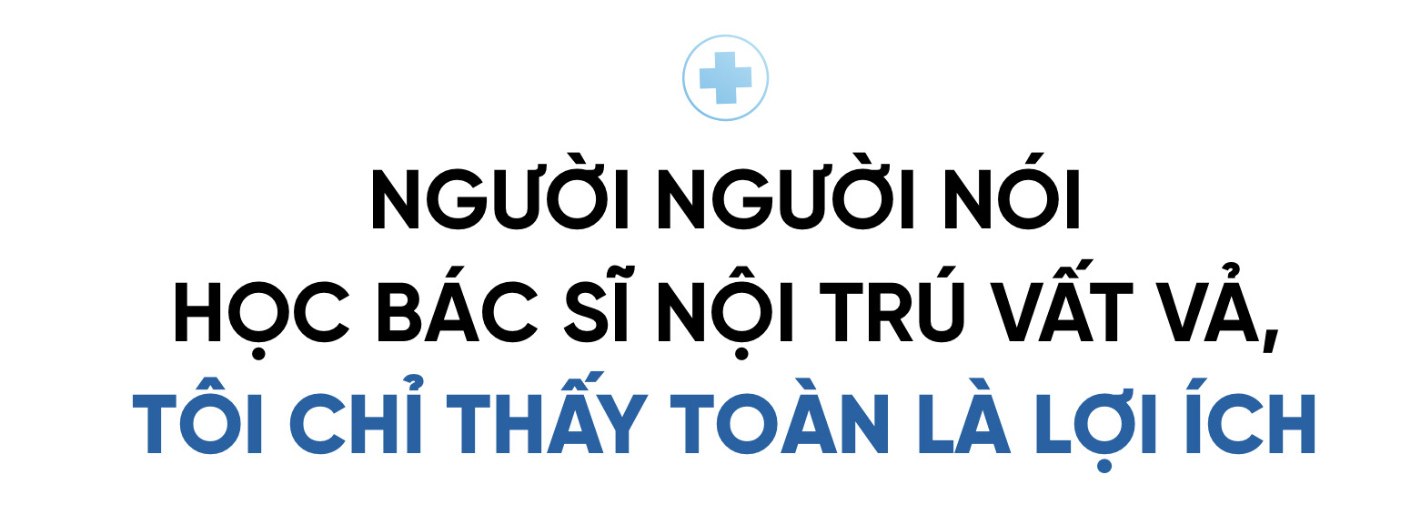 Tiến sĩ kể “sướng” chuyện học nội trú, tiết lộ: “Ít bác sĩ sống với nghề mà không xoay sở, nhưng bệnh nhân không có tiền tôi vẫn chữa với phí 200.000 đồng/tháng”- Ảnh 1. Tiến sĩ kể “sướng” chuyện học nội trú, tiết lộ: “Ít bác sĩ sống với nghề mà không xoay sở, nhưng bệnh nhân không có tiền tôi vẫn chữa với phí 200.000 đồng/tháng”- Ảnh 1.