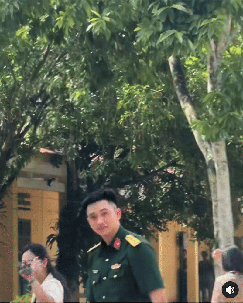 “Chiến thuật không vẫy tay, không vuốt tóc” của Lê Hoàng Hiệp- Ảnh 8. “Chiến thuật không vẫy tay, không vuốt tóc” của Lê Hoàng Hiệp- Ảnh 8.