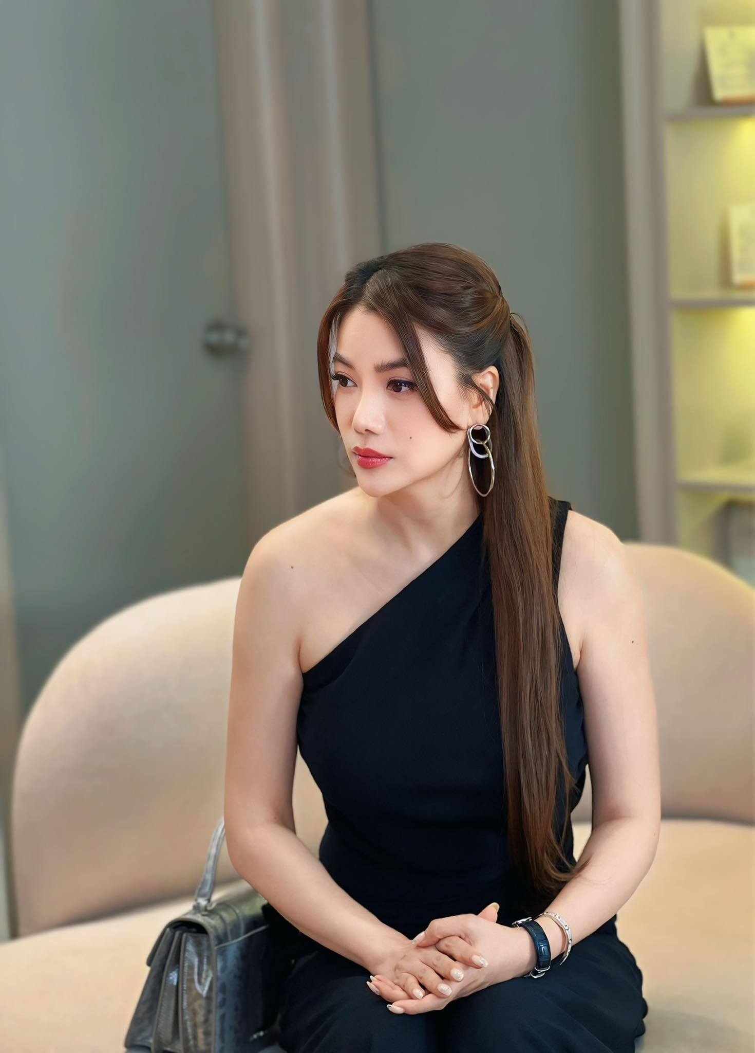 U50 Trương Ngọc Ánh vẫn có rãnh bụng săn chắc: Rất chăm tập 2 bộ môn, bộ môn thứ 2 đang khiến cả thế giới "điên đảo"- Ảnh 1. U50 Trương Ngọc Ánh vẫn có rãnh bụng săn chắc: Rất chăm tập 2 bộ môn, bộ môn thứ 2 đang khiến cả thế giới "điên đảo"- Ảnh 1.
