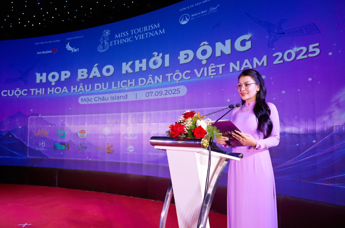 NSND Lan Hương vừa nhận nhiệm vụ mới- Ảnh 2. NSND Lan Hương vừa nhận nhiệm vụ mới- Ảnh 2.