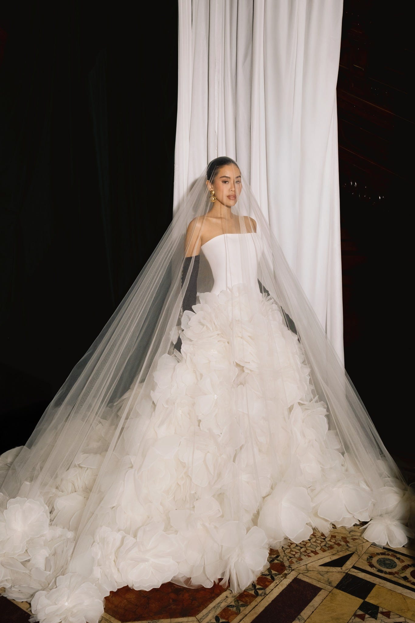 Ái nữ của "vua hàng hiệu" Johnathan Hạnh Nguyễn tiết lộ chồng sắp cưới- Ảnh 7. Ái nữ của "vua hàng hiệu" Johnathan Hạnh Nguyễn tiết lộ chồng sắp cưới- Ảnh 7.