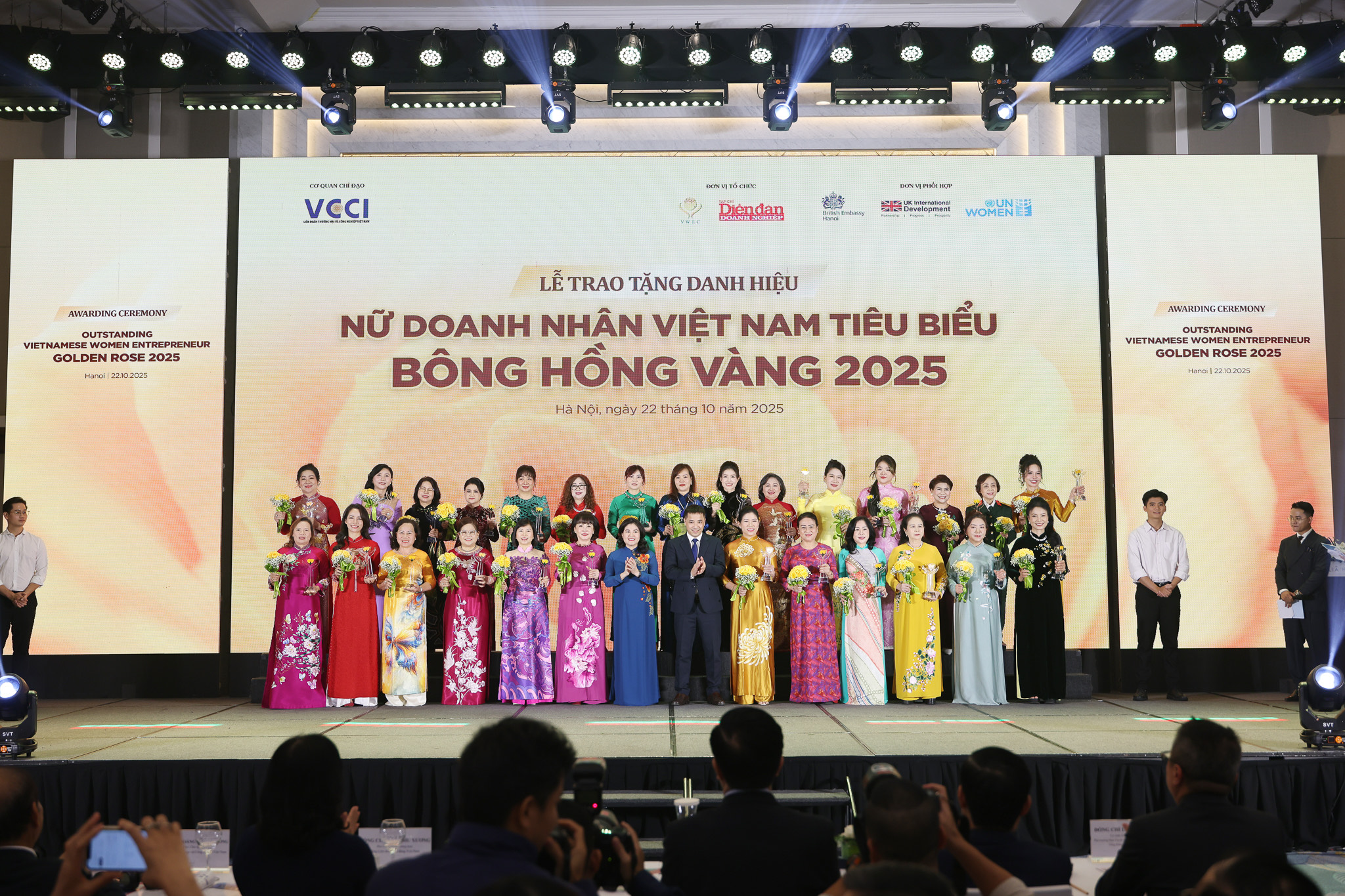 Huỳnh Bích Ngọc - "Bông hồng vàng" 2025 và hành trình 46 năm cùng Tập đoàn TTC- Ảnh 2. Huỳnh Bích Ngọc - "Bông hồng vàng" 2025 và hành trình 46 năm cùng Tập đoàn TTC- Ảnh 2.