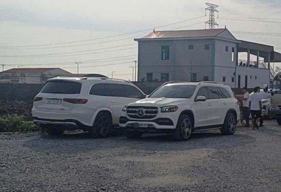 Dàn xe đón dâu bạc tỷ trong lễ cưới Hoa hậu Đỗ Hà và doanh nhân Viết Vương- Ảnh 6. Dàn xe đón dâu bạc tỷ trong lễ cưới Hoa hậu Đỗ Hà và doanh nhân Viết Vương- Ảnh 6.