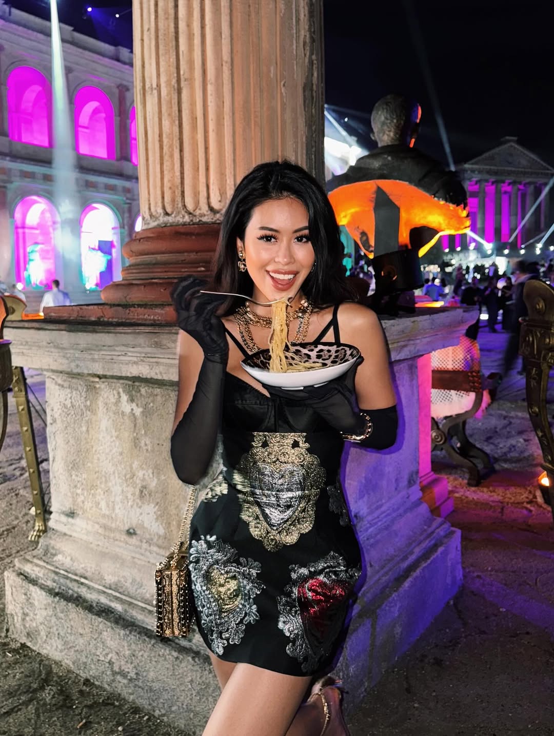 Những chuyến du lịch triệu đô của Tiên Nguyễn- Ảnh 1.