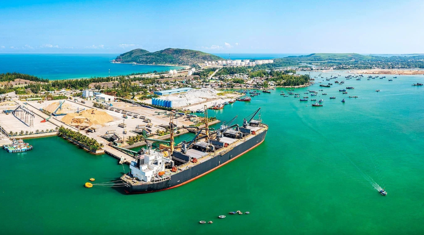 Quảng Ngãi trước ngưỡng cửa lịch sử: Sở hữu Trung tâm 20,5 tỷ USD đầu tiên Việt Nam, lớn bậc nhất ĐNÁ- Ảnh 4. Quảng Ngãi trước ngưỡng cửa lịch sử: Sở hữu Trung tâm 20,5 tỷ USD đầu tiên Việt Nam, lớn bậc nhất ĐNÁ- Ảnh 4.