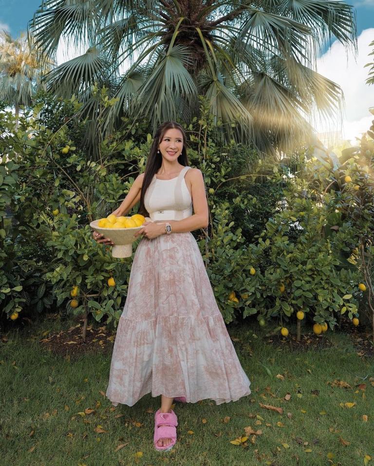 Cuộc sống thở thôi cũng thấy giàu của phú bà U60: Dinh thự 1600 tỷ, cũng trồng cây nuôi gà nhưng gà 1,5 triệu/ con, chanh 25 triệu/ cây- Ảnh 12. Cuộc sống thở thôi cũng thấy giàu của phú bà U60: Dinh thự 1600 tỷ, cũng trồng cây nuôi gà nhưng gà 1,5 triệu/ con, chanh 25 triệu/ cây- Ảnh 12.