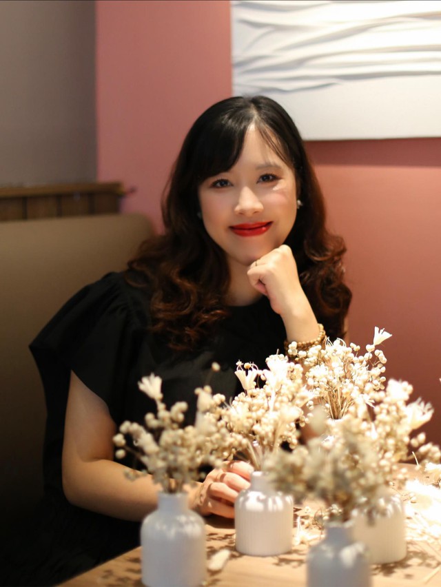 Chân dung nữ CEO giúp Tung Dining trốn thuế: Tốt nghiệp MBA tại Đại học Birmingham, từng làm việc tại Big4- Ảnh 2. Chân dung nữ CEO giúp Tung Dining trốn thuế: Tốt nghiệp MBA tại Đại học Birmingham, từng làm việc tại Big4- Ảnh 2.