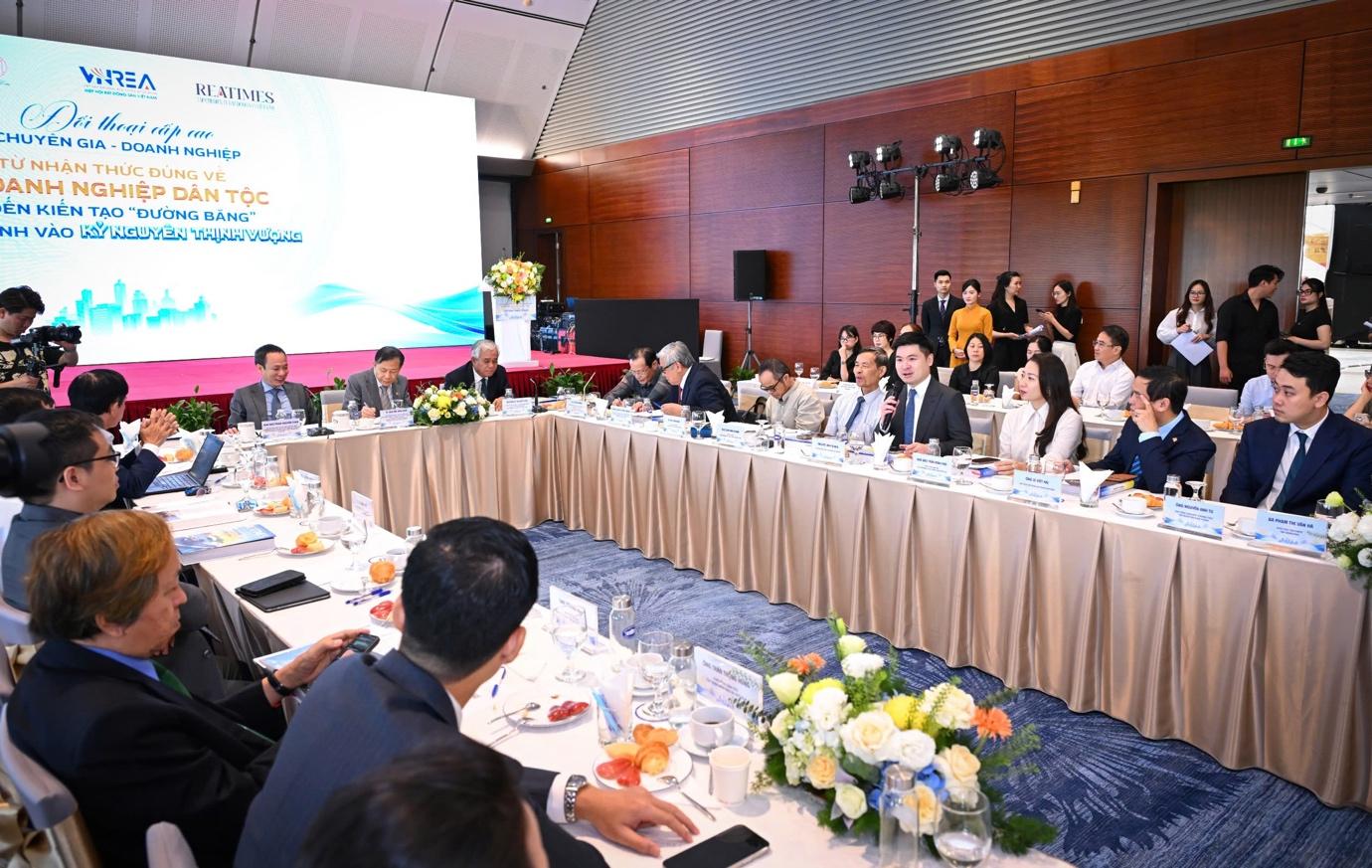 T&T Group của Bầu Hiển được vinh danh Top các doanh nghiệp tư nhân tiêu biểu- Ảnh 1. T&T Group của Bầu Hiển được vinh danh Top các doanh nghiệp tư nhân tiêu biểu- Ảnh 1.