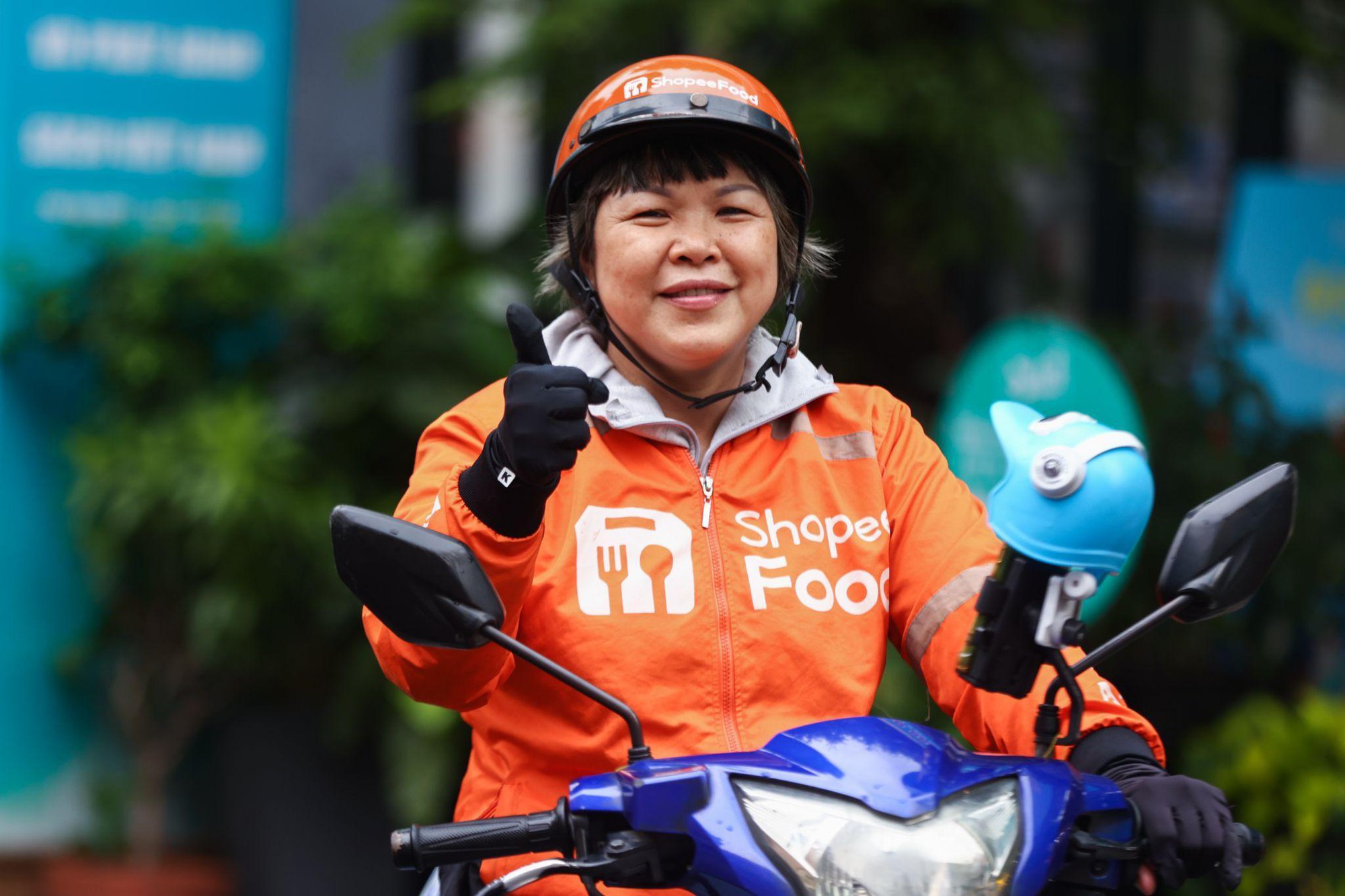 Câu chuyện về những "nữ tài cam" chọn tự do cầm lái cuộc đời- Ảnh 4. Câu chuyện về những "nữ tài cam" chọn tự do cầm lái cuộc đời- Ảnh 4.