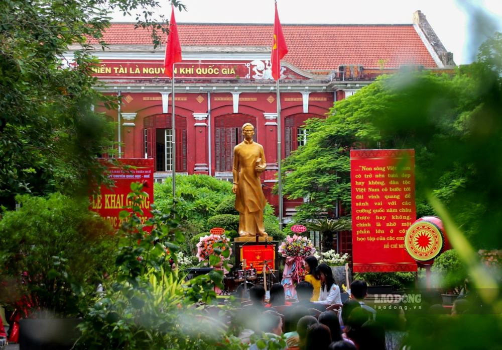 Đi đâu để tìm ngôi trường đỉnh cỡ này: Lập kỷ lục 8 lần đón cầu truyền hình, 3 lần vô địch Olympia, kiến trúc đẹp tựa châu Âu!- Ảnh 5. Đi đâu để tìm ngôi trường đỉnh cỡ này: Lập kỷ lục 8 lần đón cầu truyền hình, 3 lần vô địch Olympia, kiến trúc đẹp tựa châu Âu!- Ảnh 5.