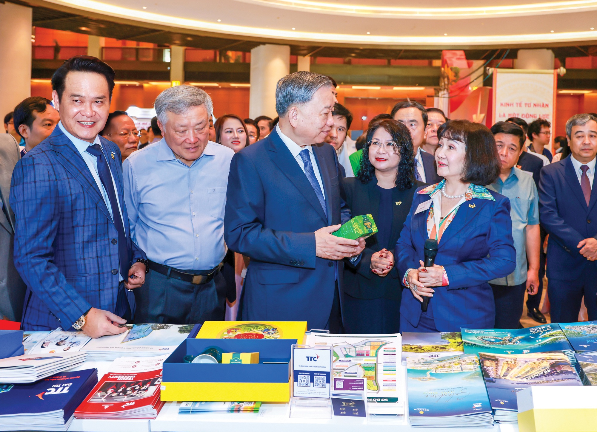 TTC được vinh danh trong top 40 doanh nghiệp tư nhân tiêu biểu đại diện 40 năm Đổi mới- Ảnh 3.