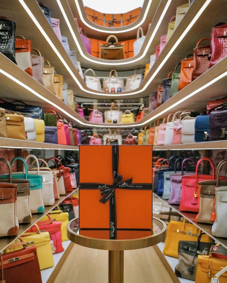 Cuộc sống thở thôi cũng thấy giàu của phú bà U60: Dinh thự 1600 tỷ, cũng trồng cây nuôi gà nhưng gà 1,5 triệu/ con, chanh 25 triệu/ cây- Ảnh 8. Cuộc sống thở thôi cũng thấy giàu của phú bà U60: Dinh thự 1600 tỷ, cũng trồng cây nuôi gà nhưng gà 1,5 triệu/ con, chanh 25 triệu/ cây- Ảnh 8.