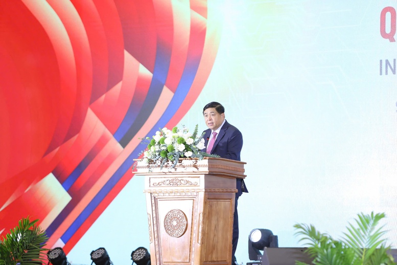 Hùng Trần Got It: "Nếu 3 năm trước, kĩ sư phần mềm còn là nghề rất hot thì bây giờ các bạn sinh viên mới tốt nghiệp chưa chắc đã xin được việc"- Ảnh 1. Hùng Trần Got It: "Nếu 3 năm trước, kĩ sư phần mềm còn là nghề rất hot thì bây giờ các bạn sinh viên mới tốt nghiệp chưa chắc đã xin được việc"- Ảnh 1.