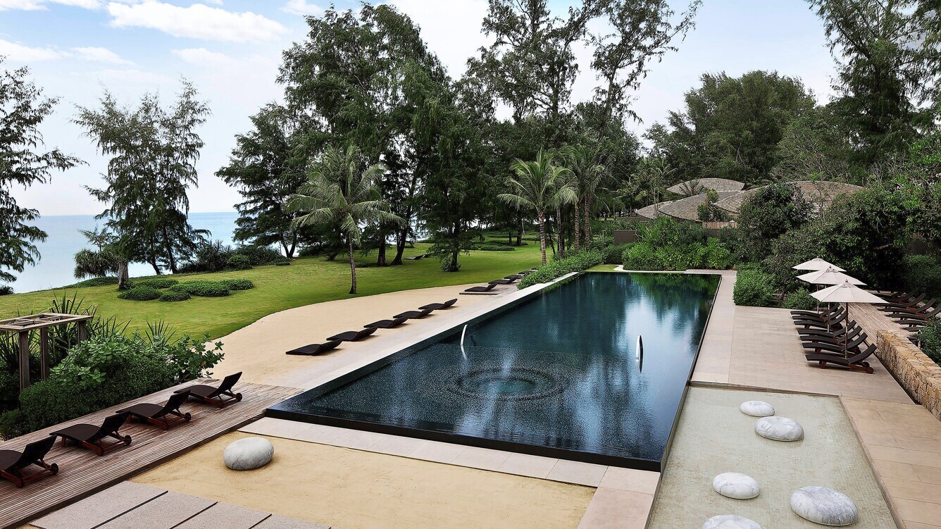 Vừa nghỉ dưỡng vừa khám phá văn hoá bản địa: Hành trình trải nghiệm “có một không hai” từ phố cổ Hội An đến Phuket, Bali- Ảnh 3. Vừa nghỉ dưỡng vừa khám phá văn hoá bản địa: Hành trình trải nghiệm “có một không hai” từ phố cổ Hội An đến Phuket, Bali- Ảnh 3.