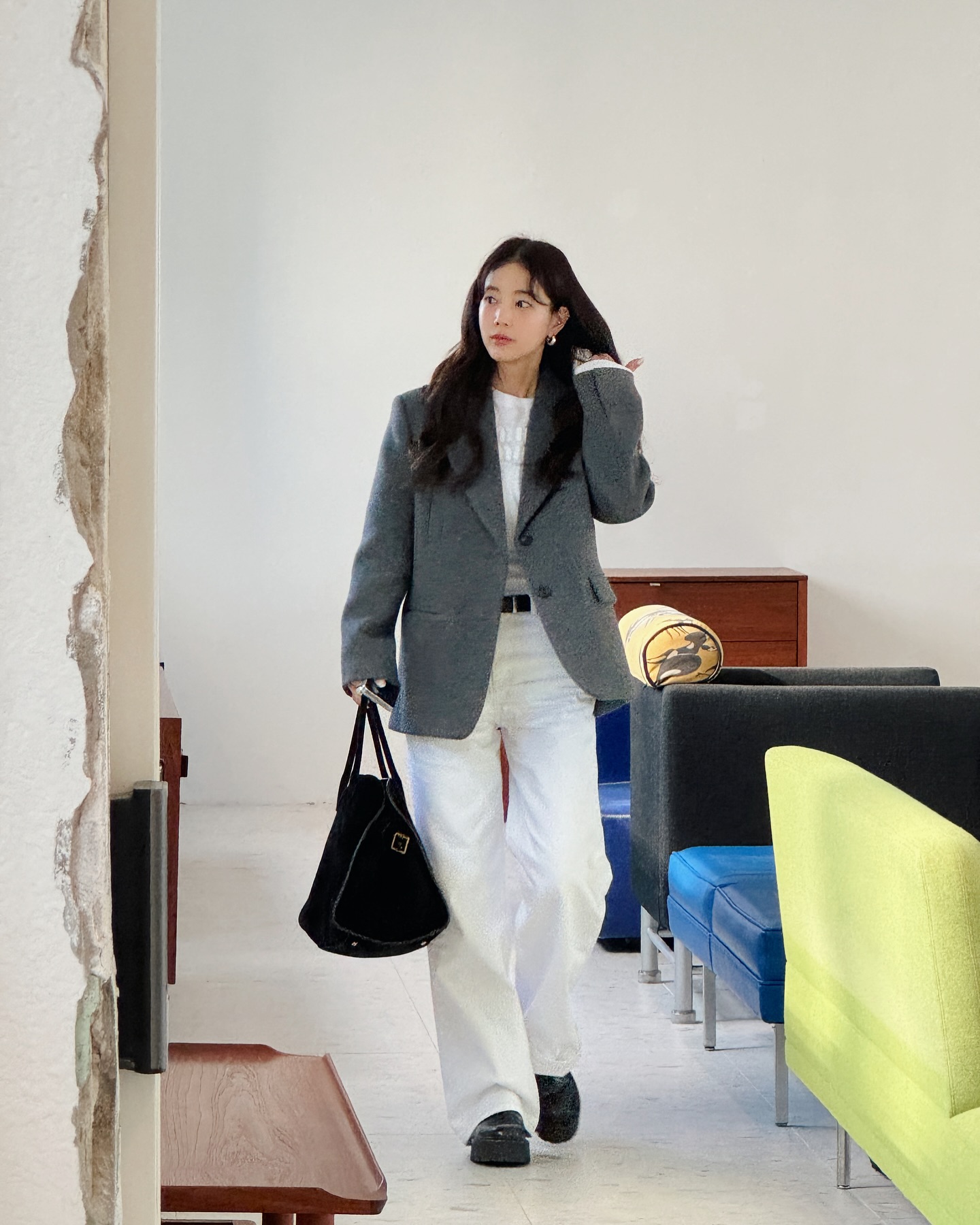 Fashionista 42 tuổi mê diện quần dài hơn váy vóc, gợi ý 10 set đồ siêu trẻ và sang cho mùa lạnh- Ảnh 10.