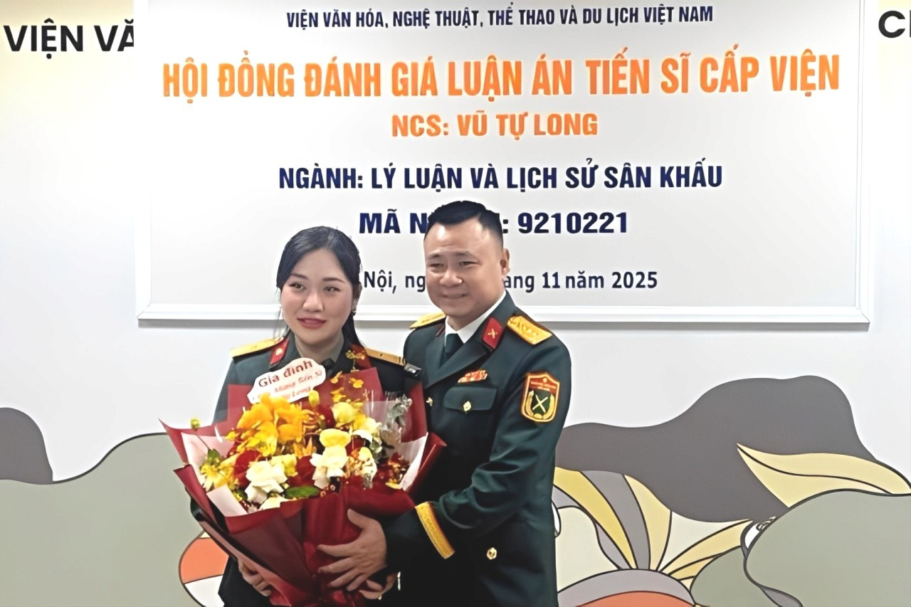 NSND Tự Long trở thành Tiến sĩ- Ảnh 1.