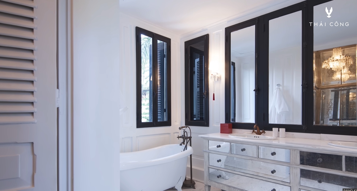 Bên trong căn nhà cổ hơn 100 năm của Quách Thái Công ở khu "đất vàng" TP.HCM- Ảnh 15.