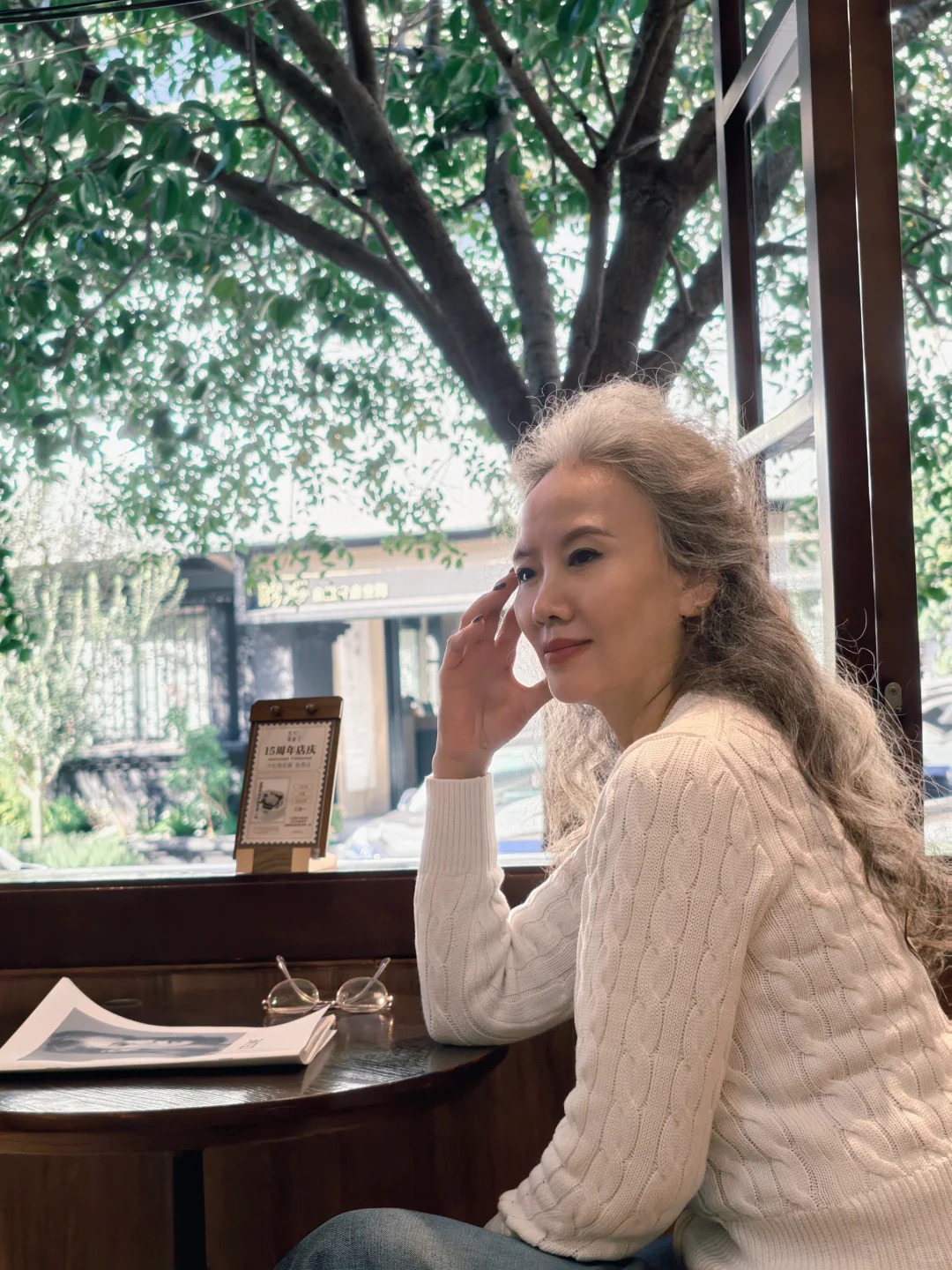 58 tuổi tôi mới dám "lọc bạn" để sống nhẹ đầu, học cách dọn dẹp quan hệ quan trọng không kém dọn nhà trước Tết- Ảnh 2. 58 tuổi tôi mới dám "lọc bạn" để sống nhẹ đầu, học cách dọn dẹp quan hệ quan trọng không kém dọn nhà trước Tết- Ảnh 2.